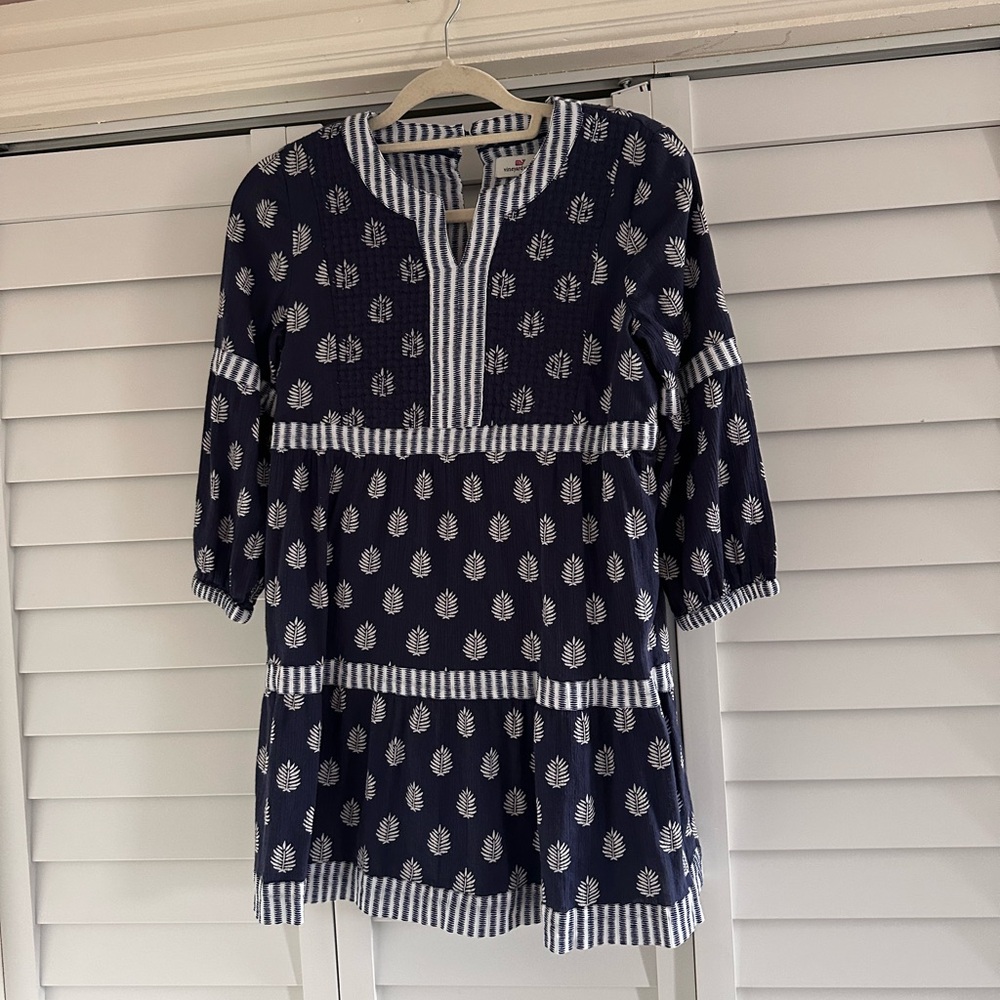 Vineyard Vines Navy and White Patterned Tunic Top